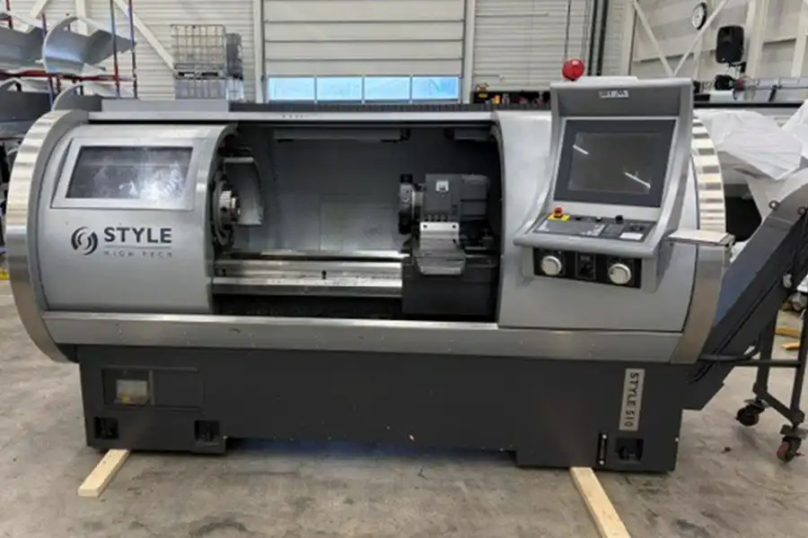 CNC soustruh STYLE 510 s řídicím systémem STYLE a prostorným pracovním prostorem pro přesné soustružení
